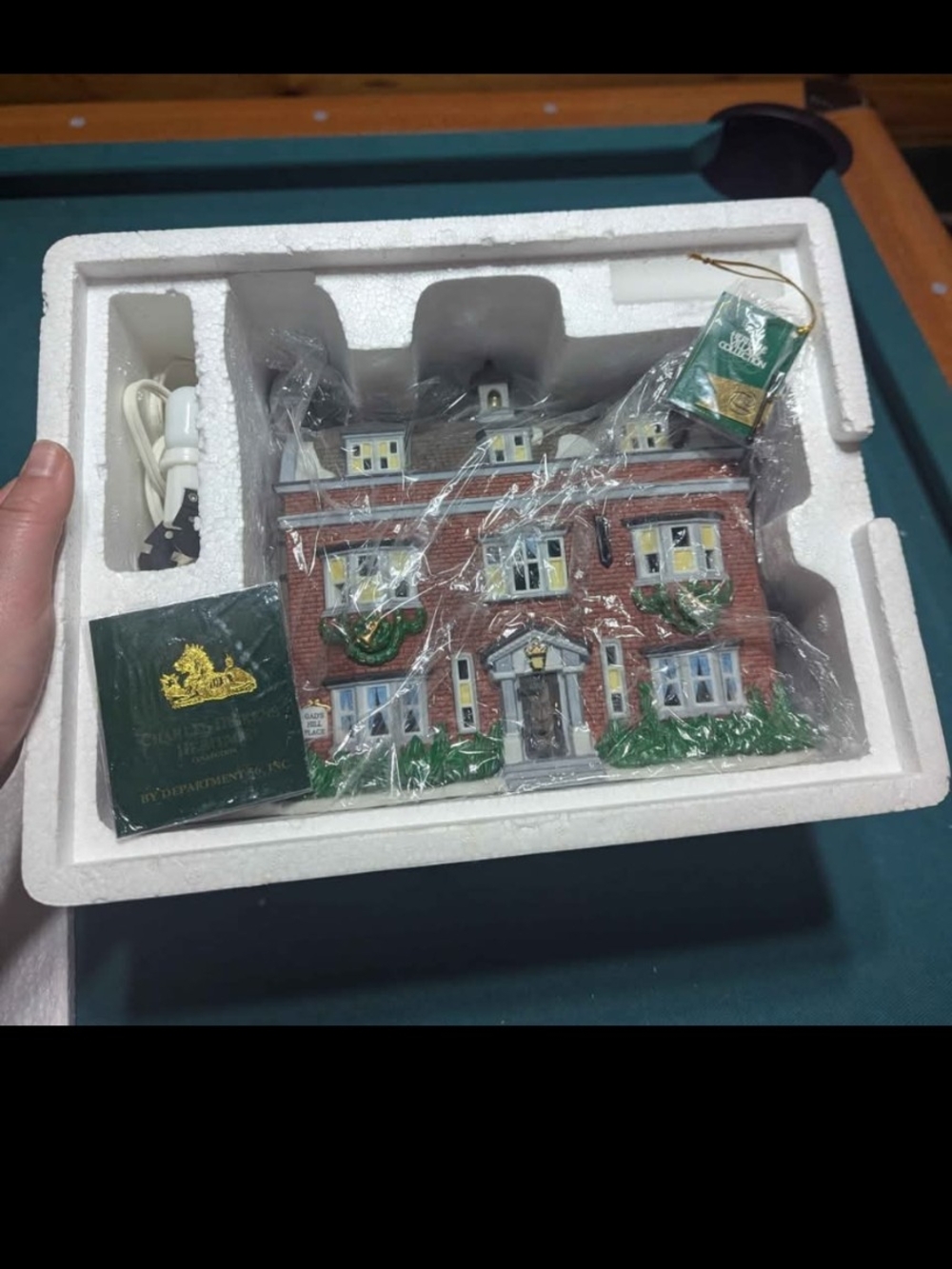 Dept 56 - Dickens' Village Series - Gad's Hill Place, 6th Edition, 1997
